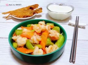 搭配炸鱼鲜牛奶一起吃味道一级棒