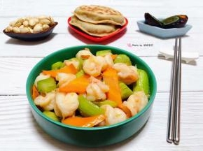 虾仁预热后变成蝴蝶状看着非常漂亮噢