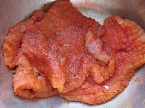 4.抓匀腌渍约20分钟