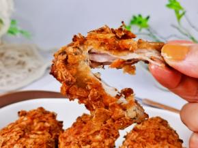 轻轻一拉鸡翅就分开啦！