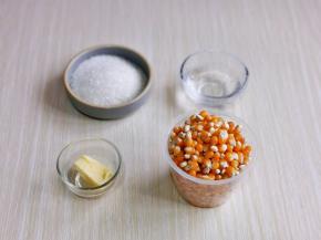 准备好其它食材，糖的量可以按个人喜好来。