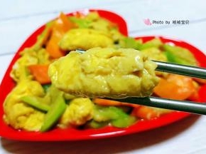 鸡蛋入口香浓混搭丝瓜的清香味道就是一级棒