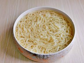 捞出过冷水，建议用纯净水。