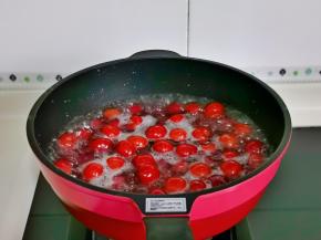 大火煮2分钟。（时间可以根据个人口味调整，喜欢口感软一点的可以适当加1-2分钟，时间不能太久哈）