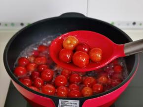 樱桃煮好啦，软硬度适合我们。