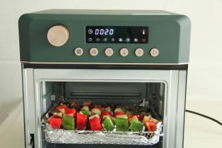 放入烤箱中层。