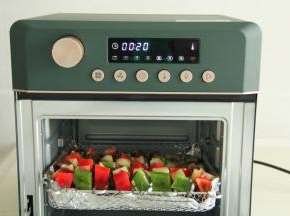 放入烤箱中层。