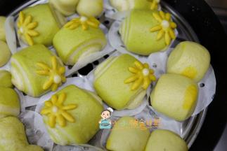 发酵好以后水开后蒸15分钟焖五分钟即可