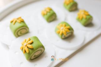 刀切不要做的太大不然蒸的时间太长会变色