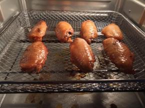 再烤2分钟后翻面刷蜜汁