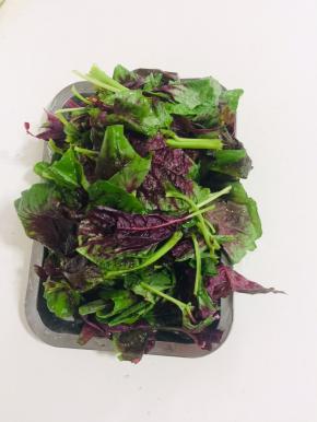 红苋菜洗净沥干水分备用！