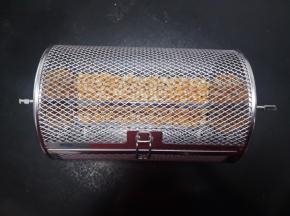 将棍子对好插孔穿过