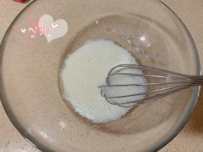 纯牛奶+玉米油混合均匀。