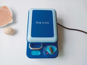 三明治机器先预热一下。