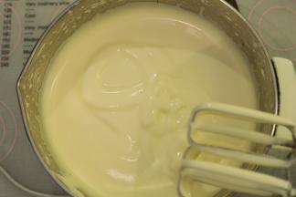 最后的蛋液为滴落的蛋液不易消失。