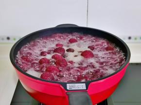 烧开后煮2分钟左右即可。（时间不建议煮太长）