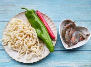 准备好所有食材。