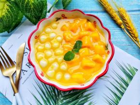 铺上芒果丁就可以了。