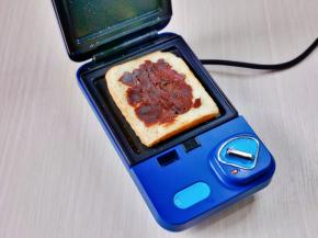 均匀抹上豆沙馅。