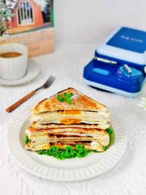 切开，撒上糖粉即可食用。