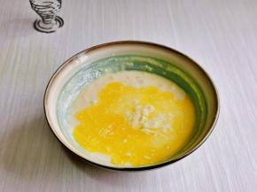 再倒入融化的黄油。