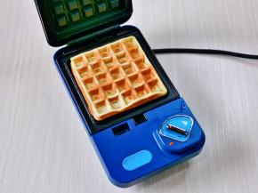 时间到了，取出做好的华夫饼，依次将面糊做完。