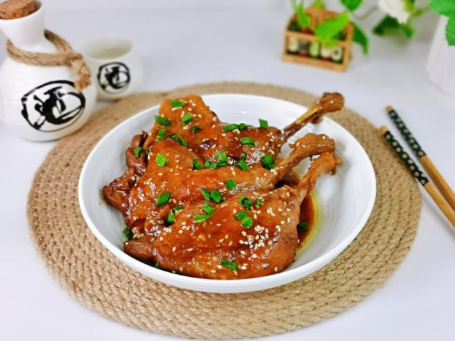 啤酒焖鸭腿