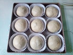 面包胚室温发到1.5倍大。烤箱170度预热5分钟，天冷延长一些时间。将烤盘放入烤箱中下层，170度烘烤25-30分钟，具体时间和温度根据自己的烤箱调节。