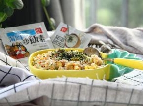 继续翻炒几秒，就可以关火，装盘！