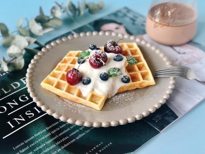 不加泡打粉、不用发酵的鲜果酸奶华夫饼