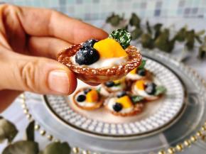 挞底酥脆，小巧可爱，酸甜可口。