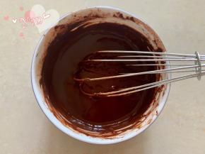 可可粉+热开水搅匀，放凉备用。