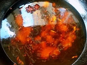 添加适量清水搅拌均匀