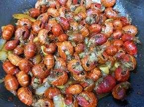 大火收一下汁（汤汁不要收的太干，留一些汁更好吃）。