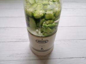 加入纯净水。