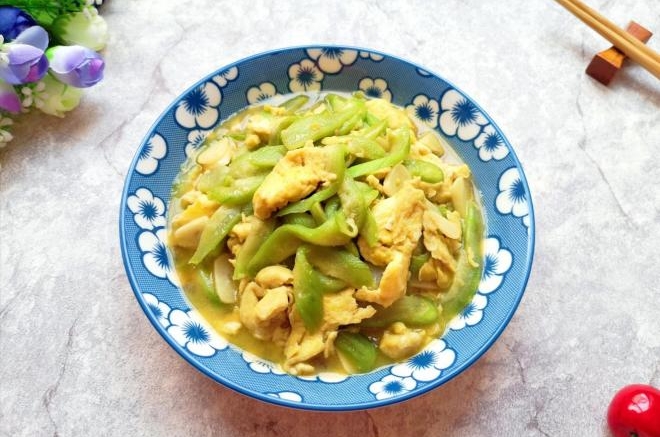 丝瓜炒鸡蛋