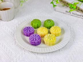 简单快手的三色冰皮月饼。