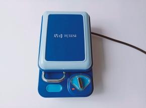 三明治机器提前预热三分钟。