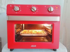 开启烤箱空气炸功能，170度烤20分钟左右。