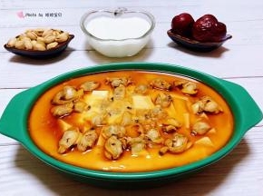 搭配牛奶、大枣、干果一起吃营养丰富极了