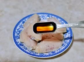 加入料酒去腥。