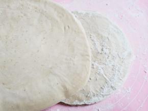 再盖一层手抓饼。