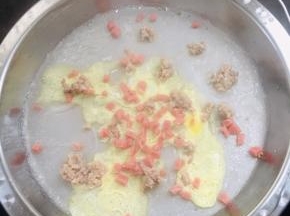 等肠粉起泡了，就说明肠粉熟了！