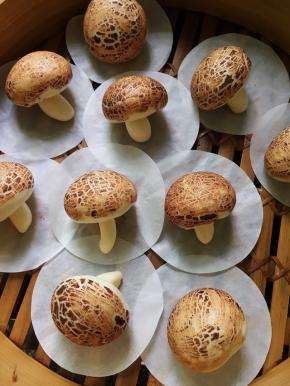  仿真蘑菇馒头就做好了
