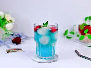 装饰上薄荷叶。