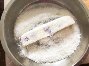 再裹上椰蓉即可