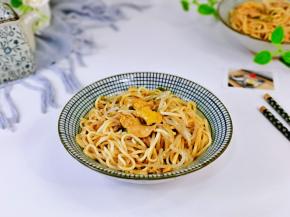 全家人最爱嗦面。