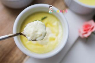 3、如果没有淡奶油都用牛奶也可以做但是味道会逊色很多
4、全蛋液就是鸡蛋黄跟蛋白一起混合的角全蛋液