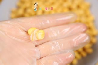 轻轻一捏就可以捏碎这样就是泡好了