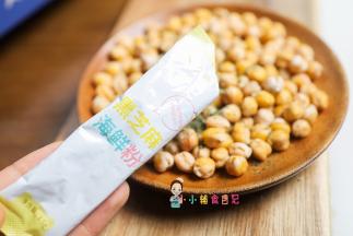 最后撒上芝麻粉调味